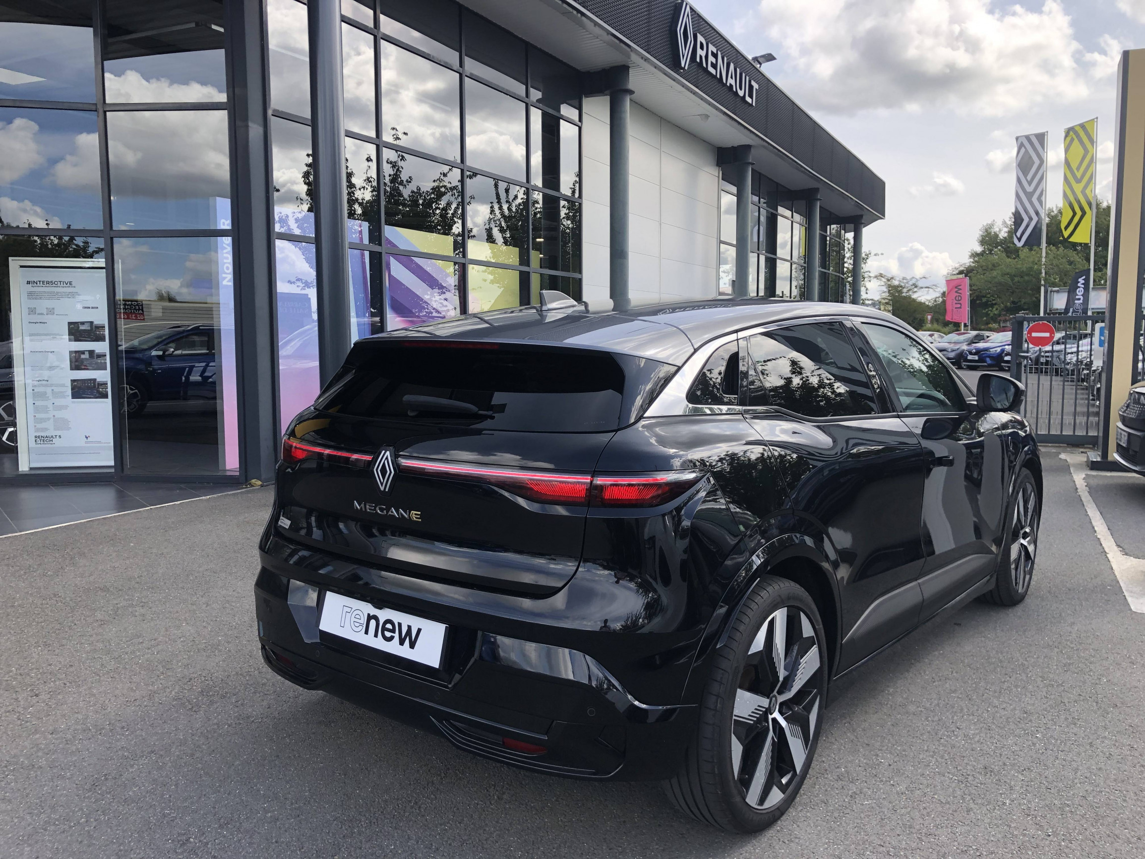Vente en ligne Renault Megane E-Tech  EV60 220 ch super charge au prix de 23 490 €