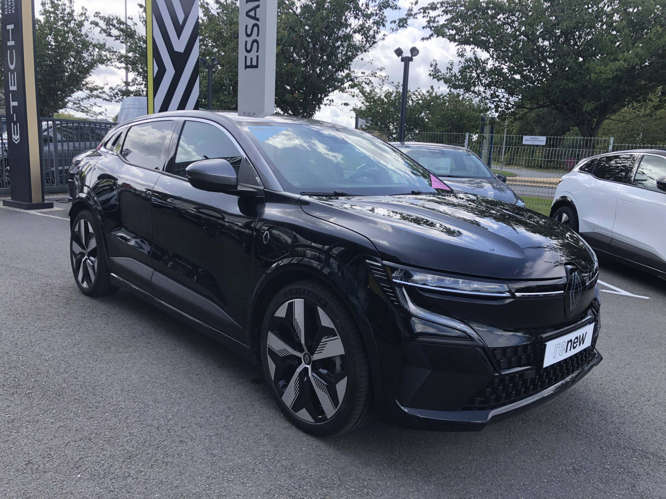 Vente en ligne Renault Megane E-Tech  EV60 220 ch super charge au prix de 23 490 €