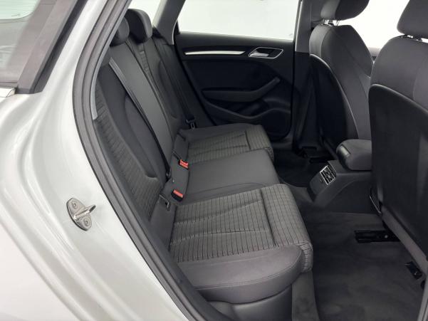 Vente en ligne Audi A3  35 TFSI CoD 150 au prix de 20 990 €