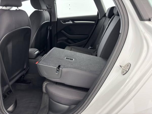 Vente en ligne Audi A3  35 TFSI CoD 150 au prix de 20 990 €