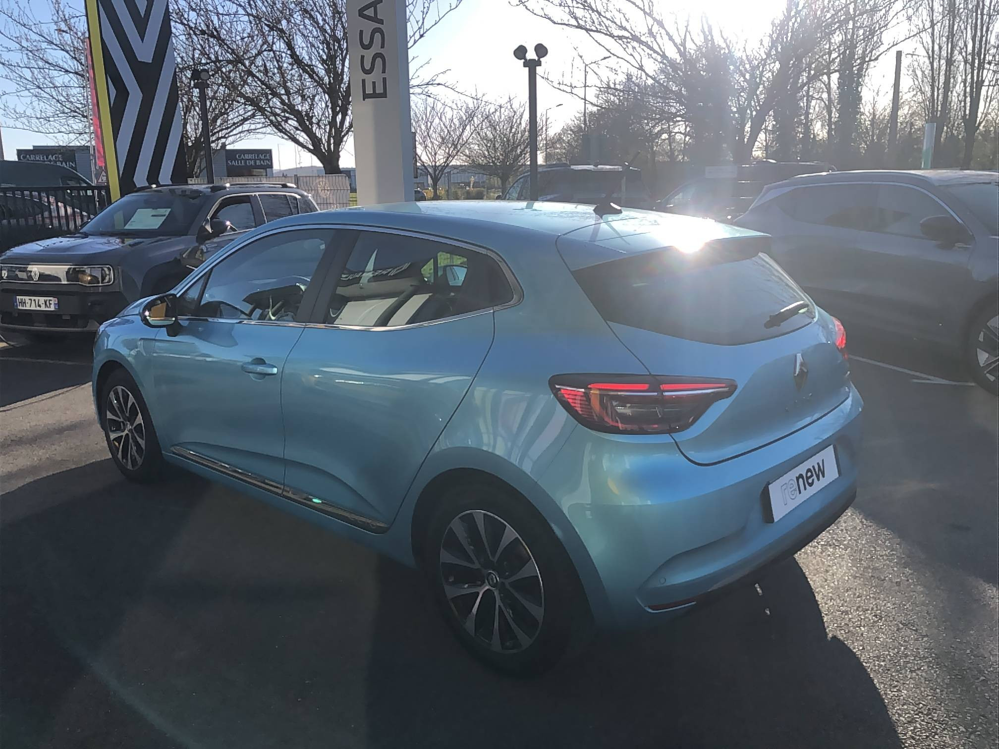 Vente en ligne Renault Clio 5 Clio E-Tech 140 - 21N au prix de 17 490 €