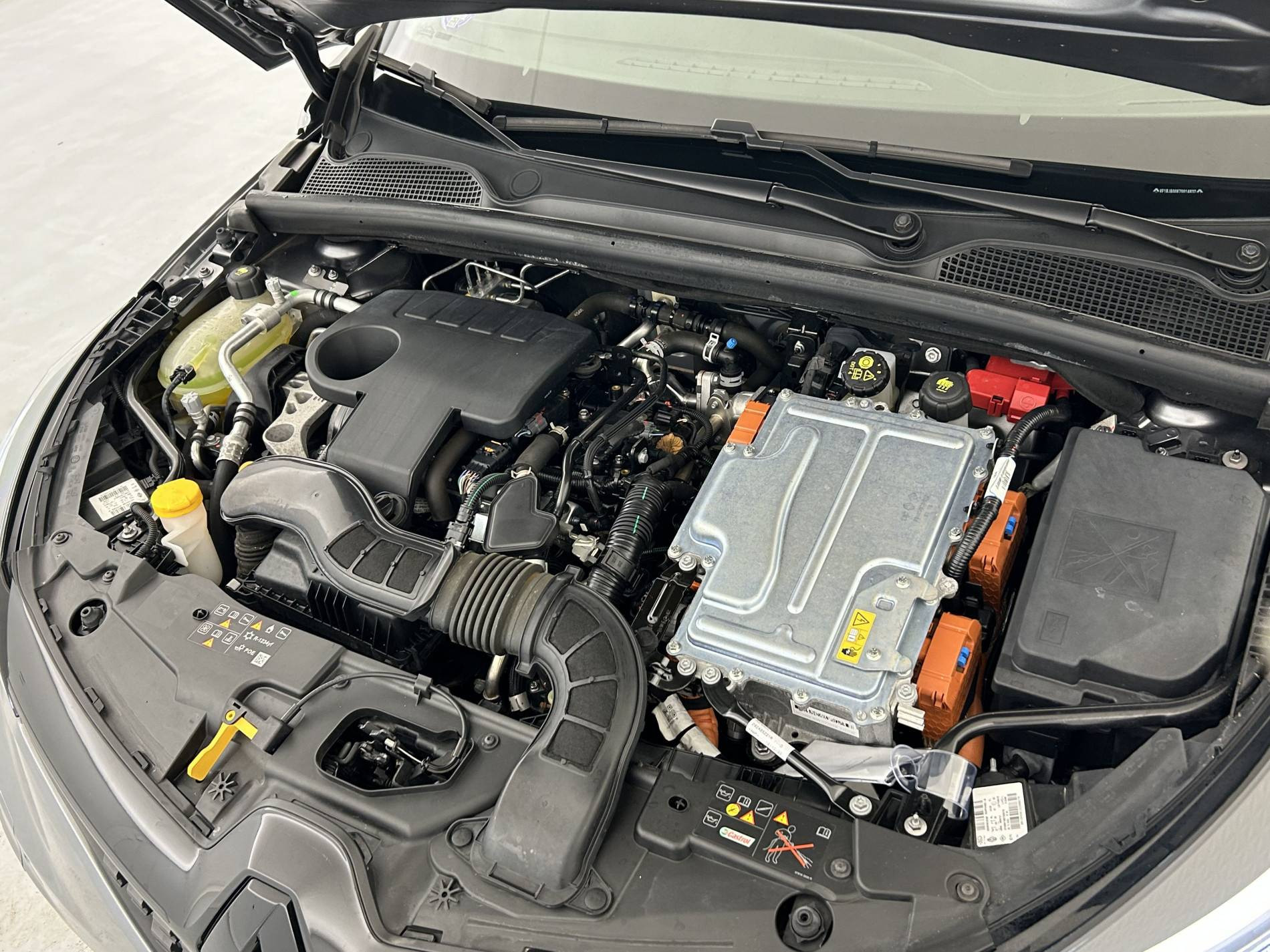 Vente en ligne Renault Clio 5 Clio E-Tech full hybrid 145 au prix de 19 690 €