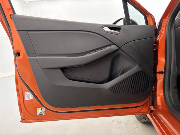 Vente en ligne Renault Clio 5 Clio TCe 90 X-Tronic au prix de 16 990 €