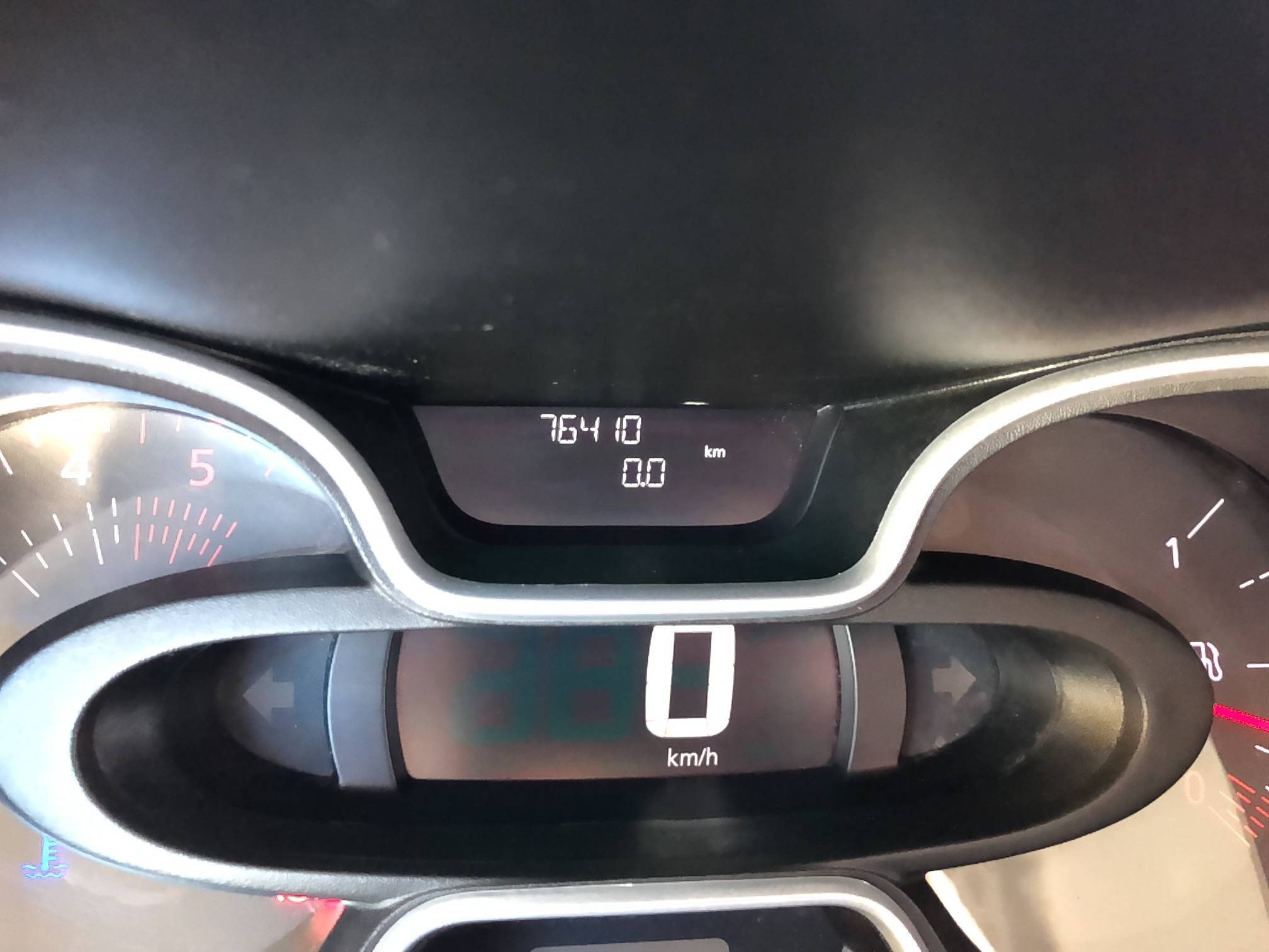 Vente en ligne Renault Trafic 3 Fourgon TRAFIC FGN L1H1 1000 KG DCI 120 au prix de 20 790 €