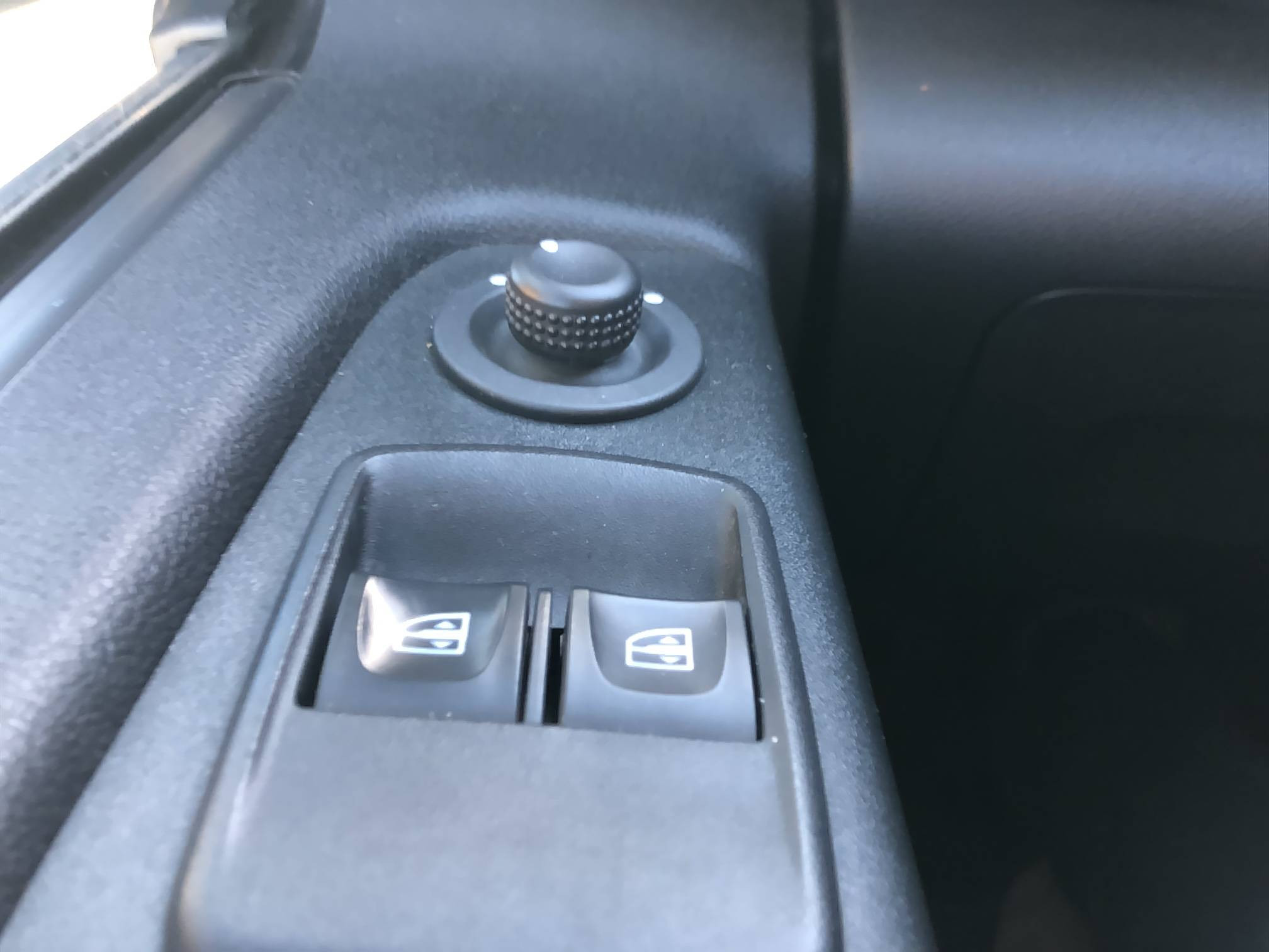 Vente en ligne Renault Trafic 3 Fourgon TRAFIC FGN L1H1 1000 KG DCI 120 au prix de 20 790 €