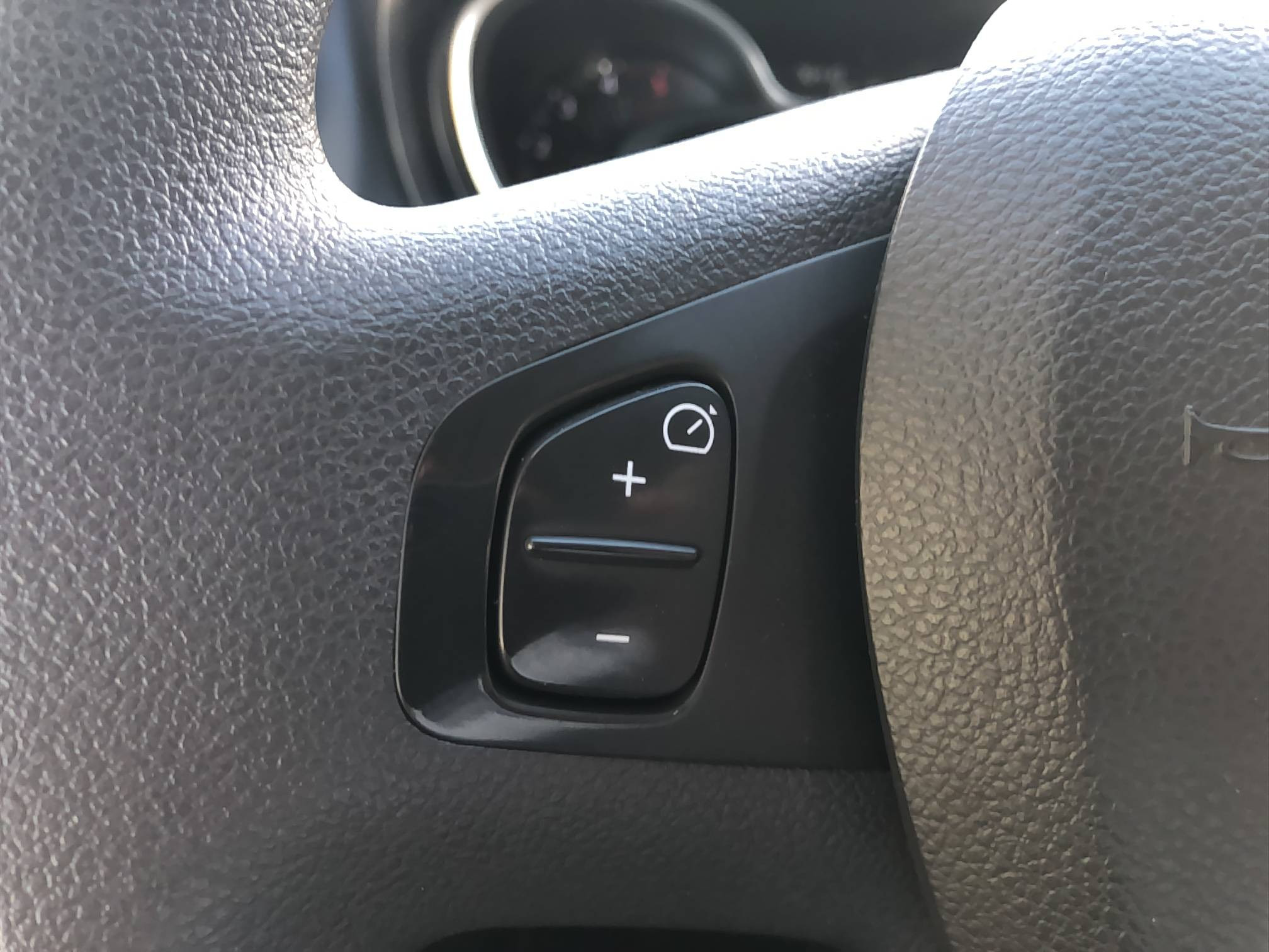 Vente en ligne Renault Trafic 3 Fourgon TRAFIC FGN L1H1 1000 KG DCI 120 au prix de 20 790 €