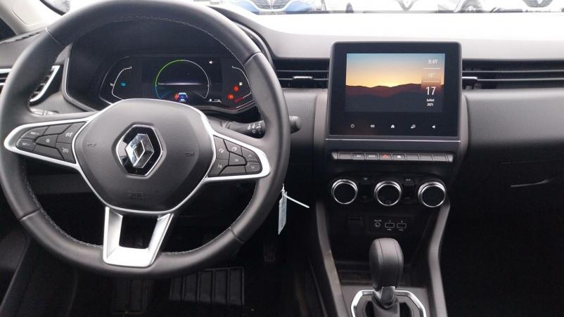 Vente en ligne Renault Clio 5 Clio E-Tech full hybrid 145 au prix de 18 990 €