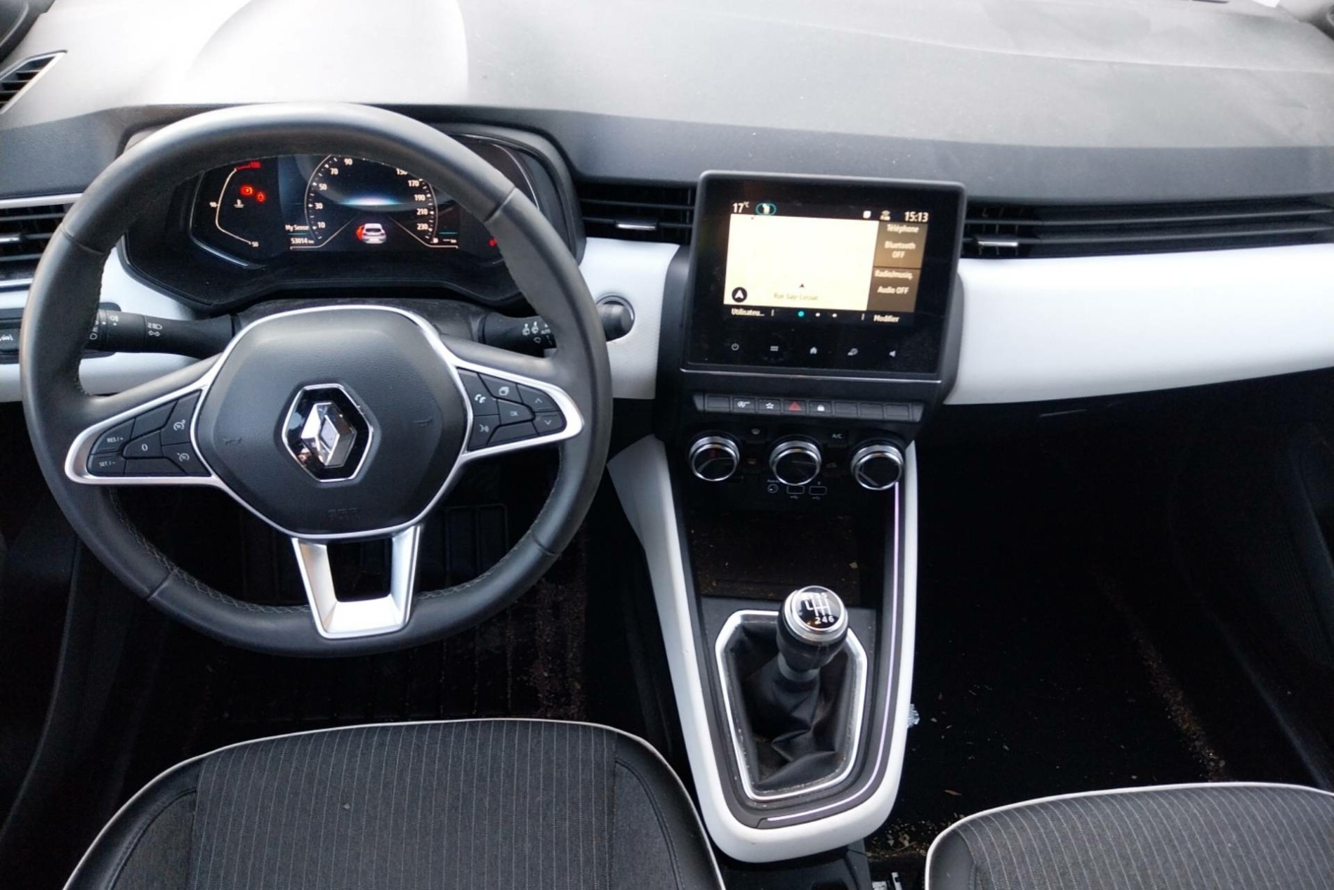 Vente en ligne Renault Clio 5 Clio TCe 140 au prix de 15 990 €