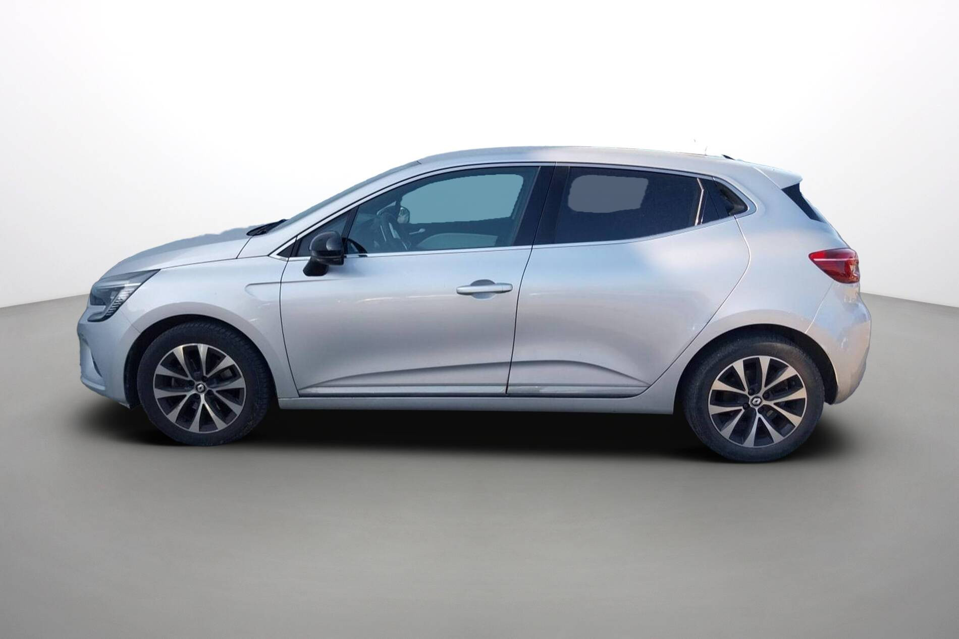 Vente en ligne Renault Clio 5 Clio TCe 140 au prix de 15 990 €