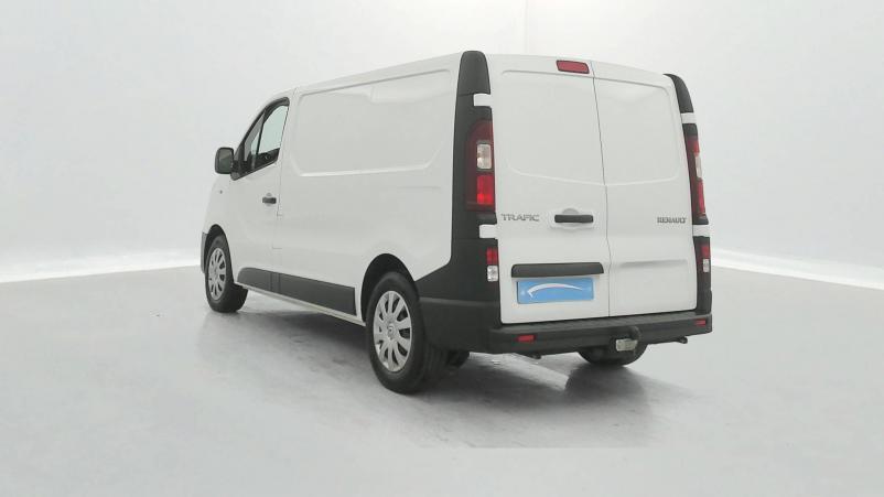 Vente en ligne Renault Trafic 3 Fourgon TRAFIC FGN L1H1 1000 KG DCI 145 ENERGY EDC au prix de 25 990 €