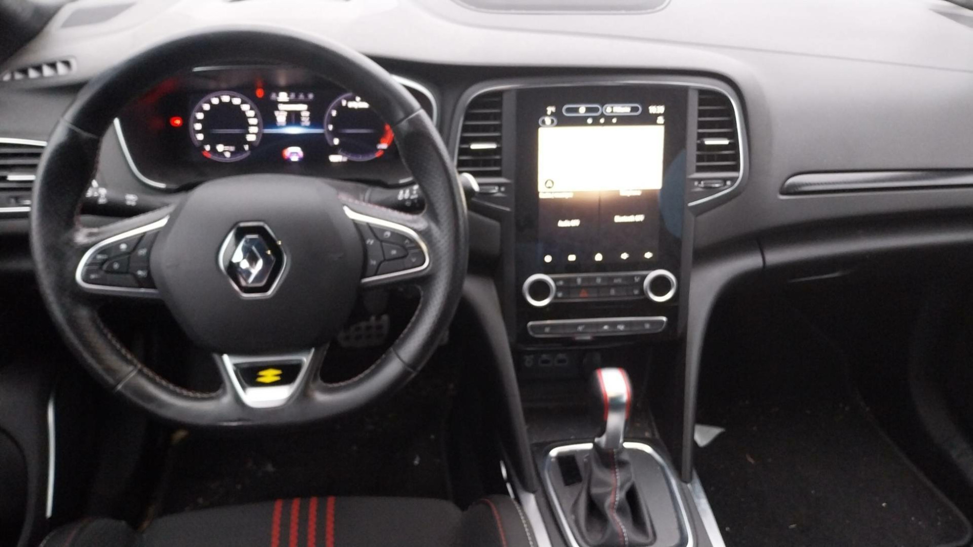 Vente en ligne Renault Megane 4 Mégane IV Berline TCe 160 EDC FAP au prix de 17 990 €