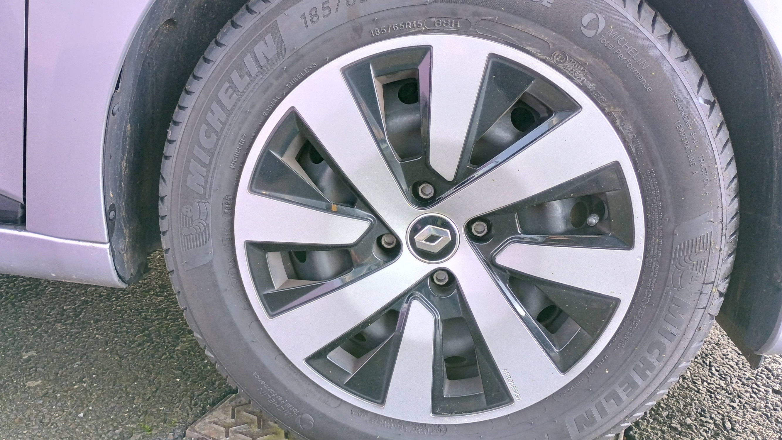 Vente en ligne Renault Clio 5 Clio TCe 90 au prix de 14 790 €