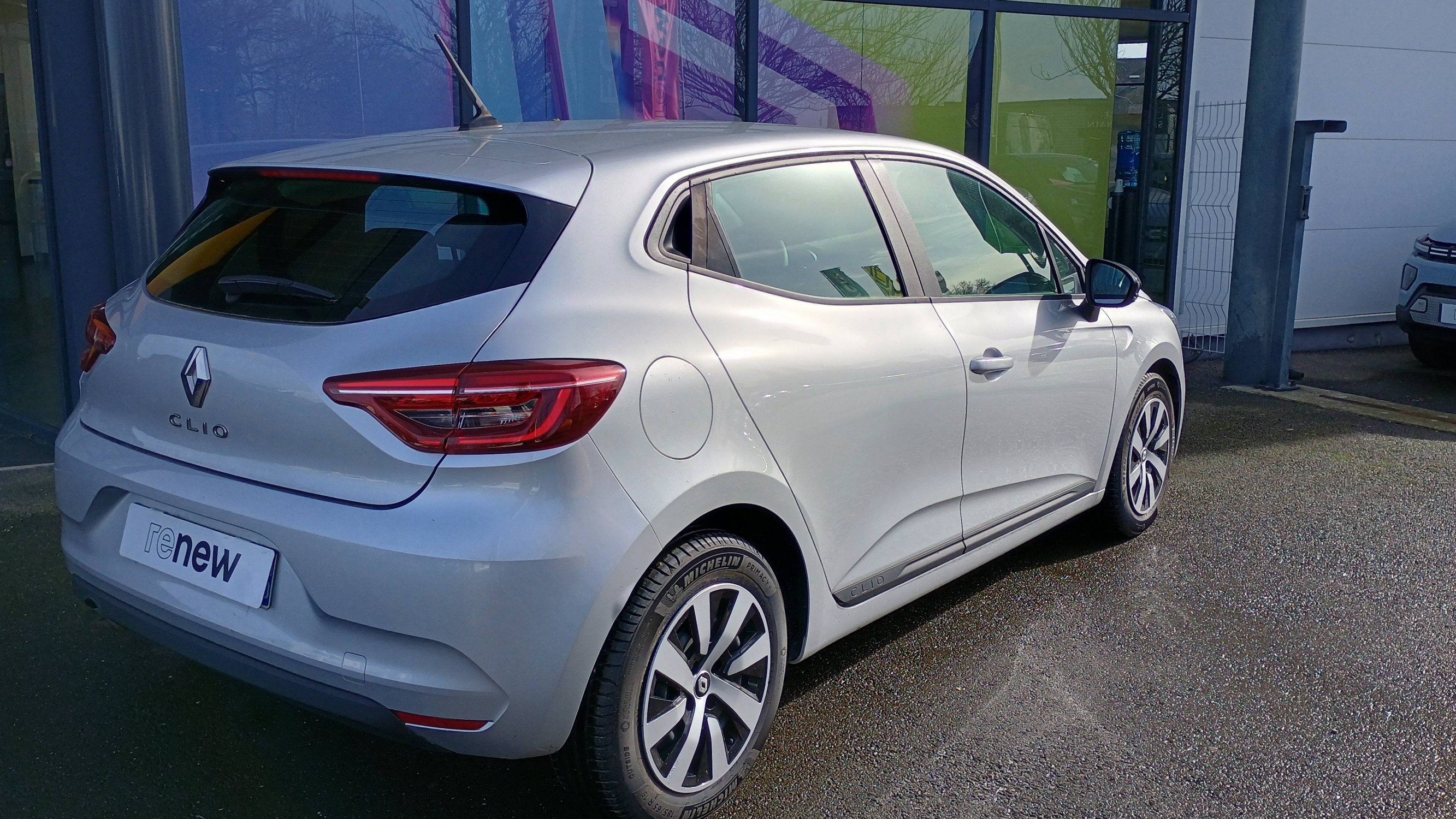 Vente en ligne Renault Clio 5 Clio TCe 90 au prix de 14 790 €