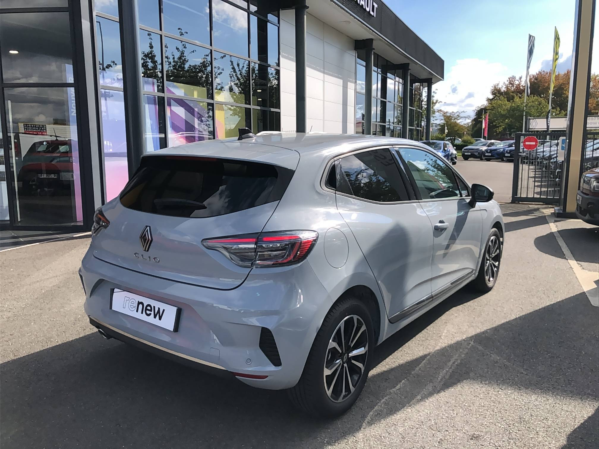 Vente en ligne Renault Clio 5 Clio Eco-G 100 ch GSR2 au prix de 19 990 €