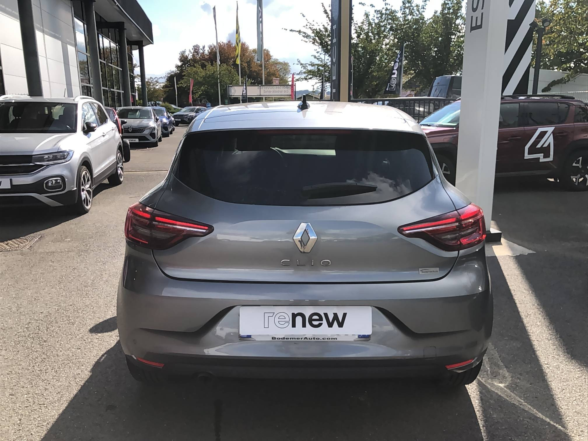 Vente en ligne Renault Clio 5 Clio TCe 90 au prix de 14 990 €