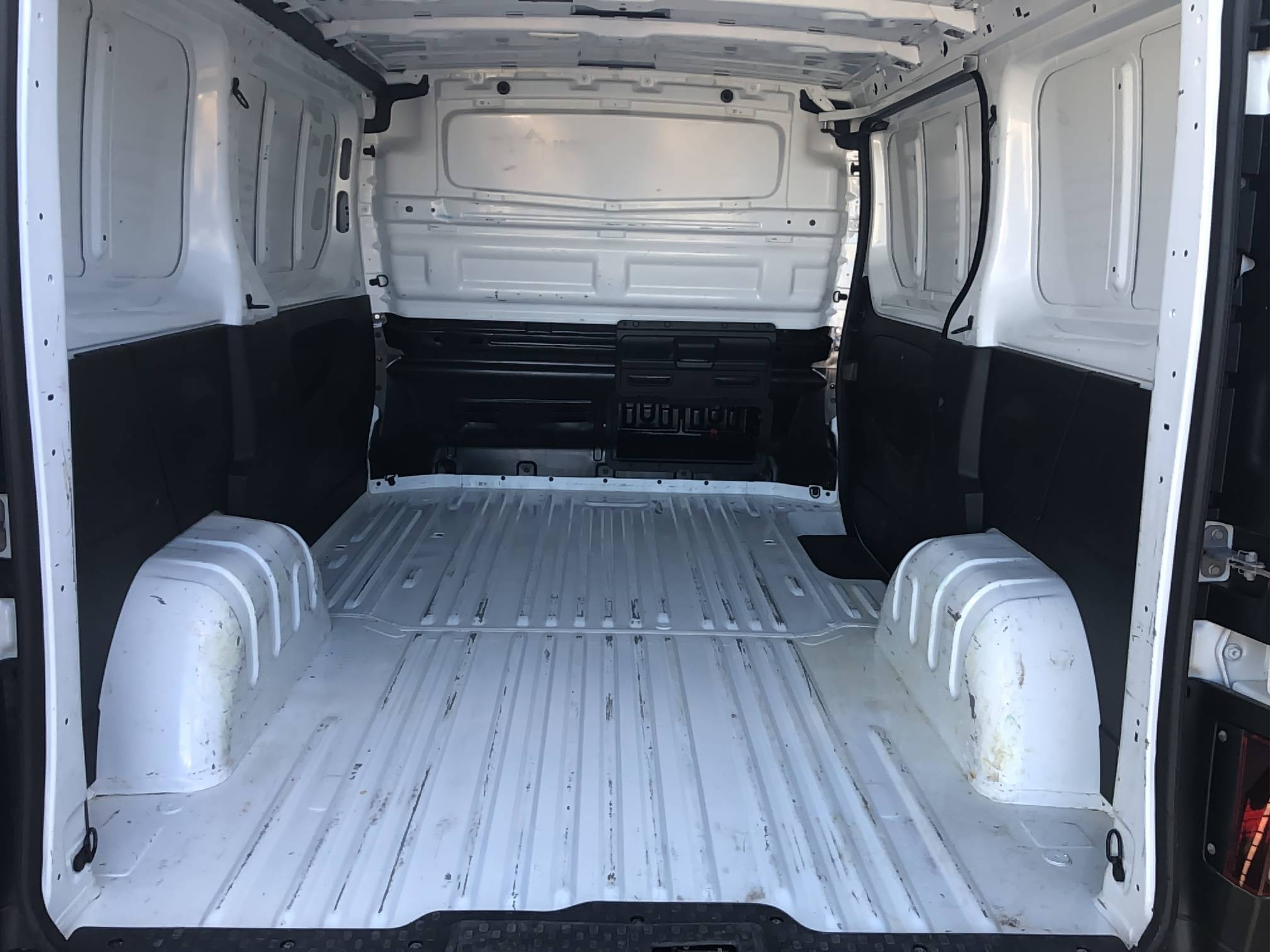 Vente en ligne Renault Trafic 3 Fourgon TRAFIC FGN L1H1 1000 KG DCI 120 au prix de 20 790 €