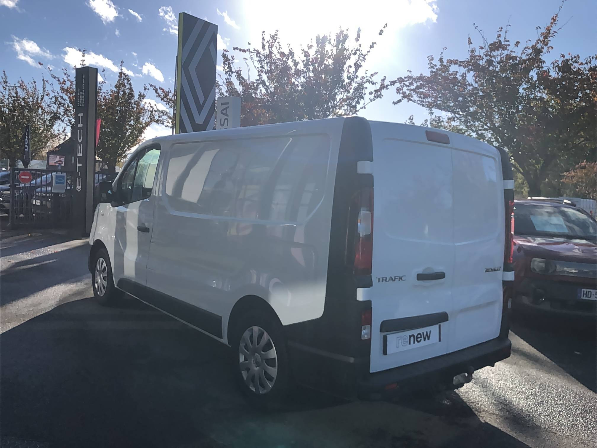 Vente en ligne Renault Trafic 3 Fourgon TRAFIC FGN L1H1 1000 KG DCI 120 au prix de 20 790 €