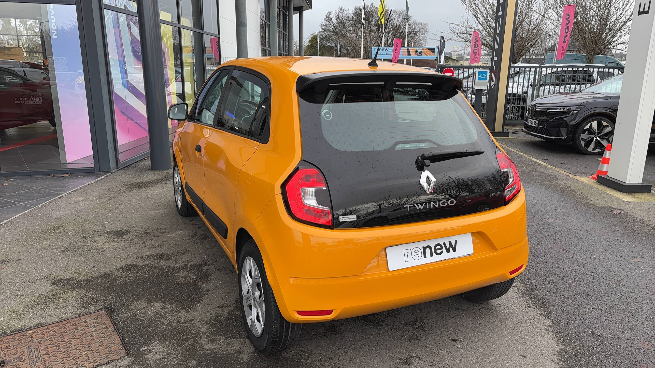 Vente en ligne Renault Twingo Electrique Twingo III E-Tech au prix de 11 990 €