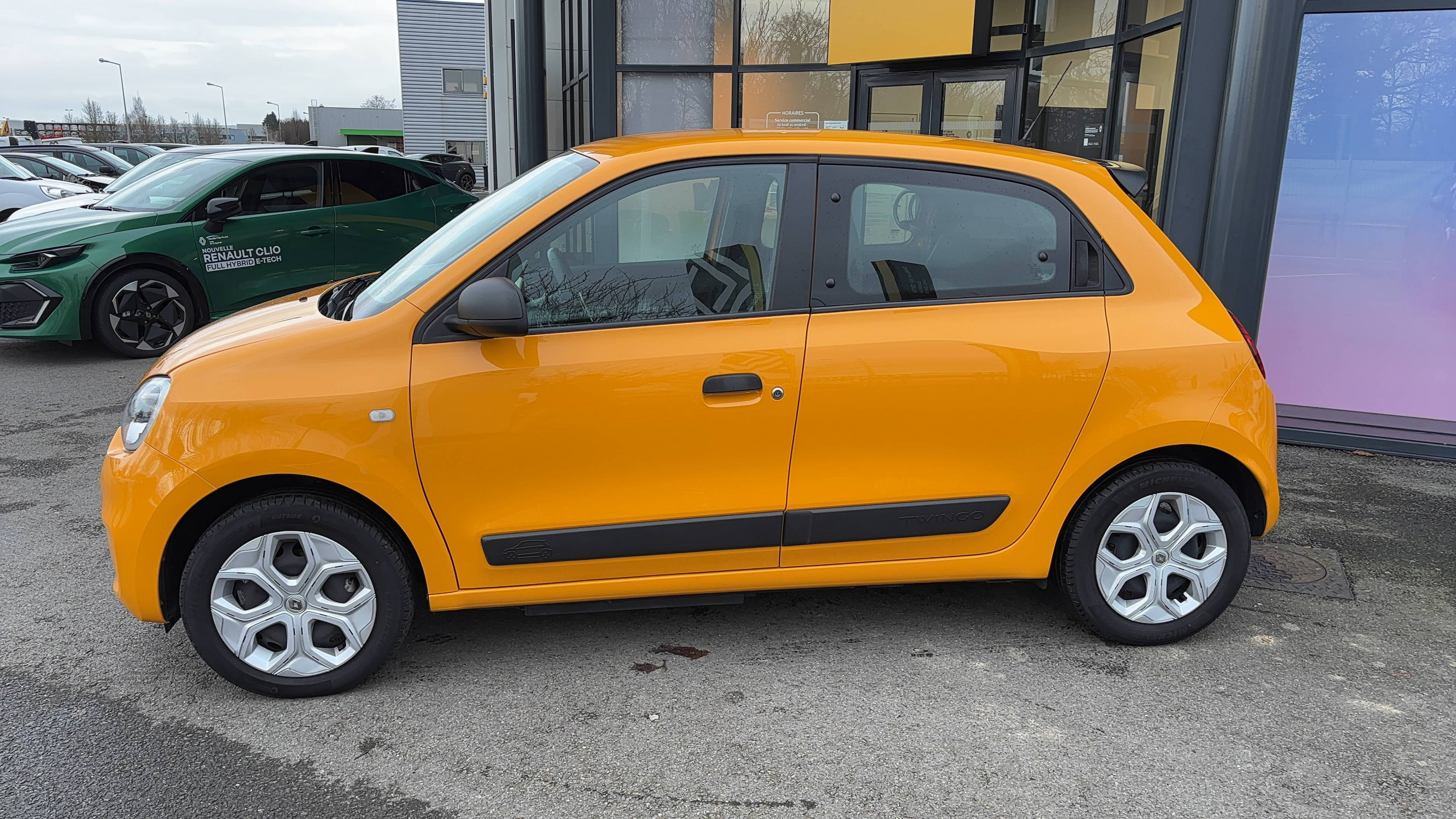 Vente en ligne Renault Twingo Electrique Twingo III E-Tech au prix de 11 990 €