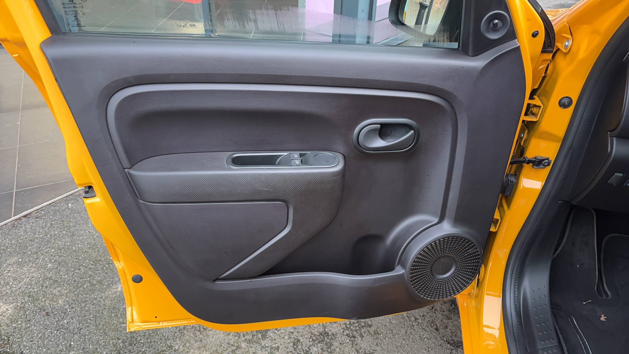 Vente en ligne Renault Twingo Electrique Twingo III E-Tech au prix de 11 990 €