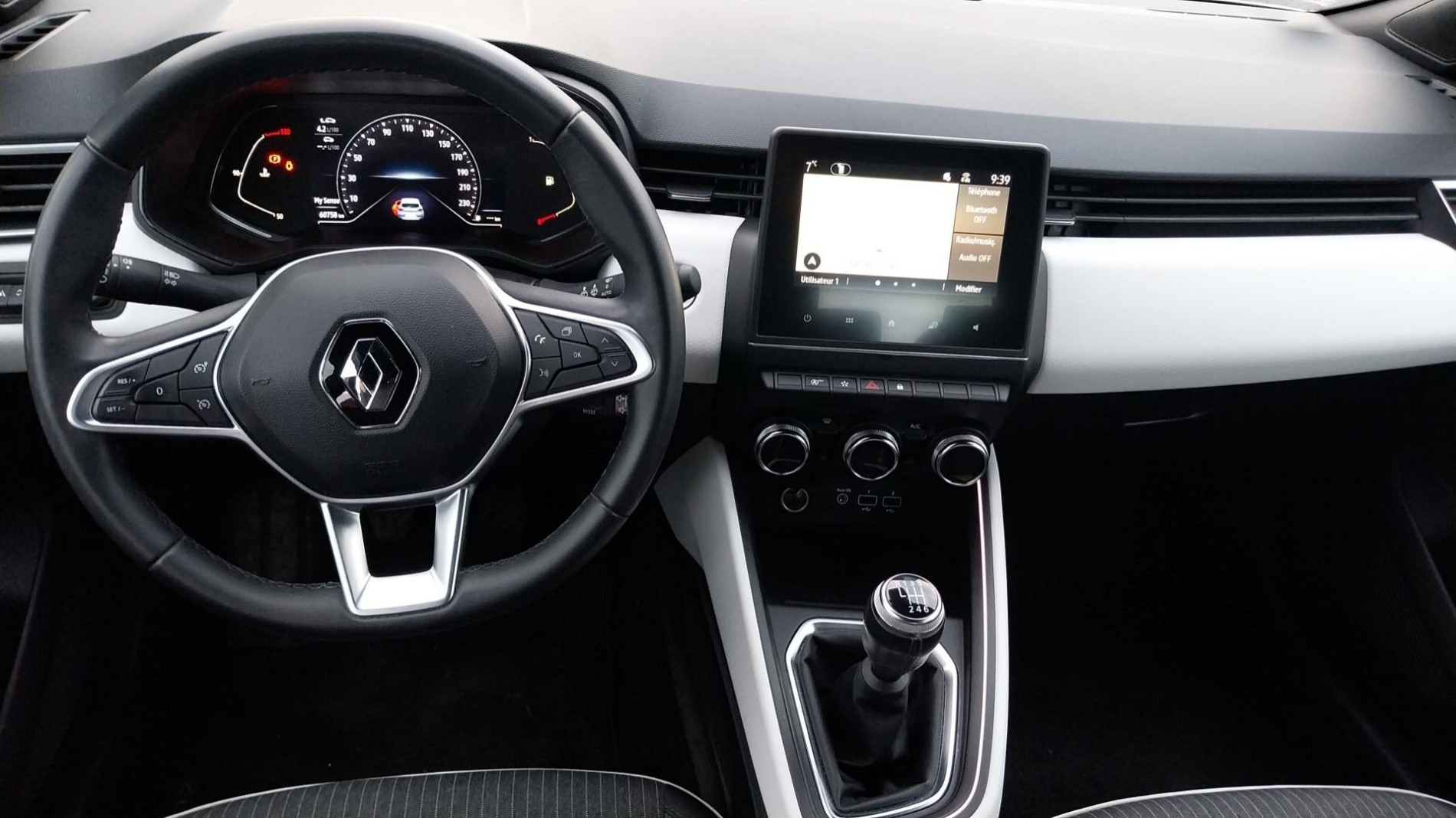 Vente en ligne Renault Clio 5 Clio Blue dCi 100 - 21N au prix de 15 490 €