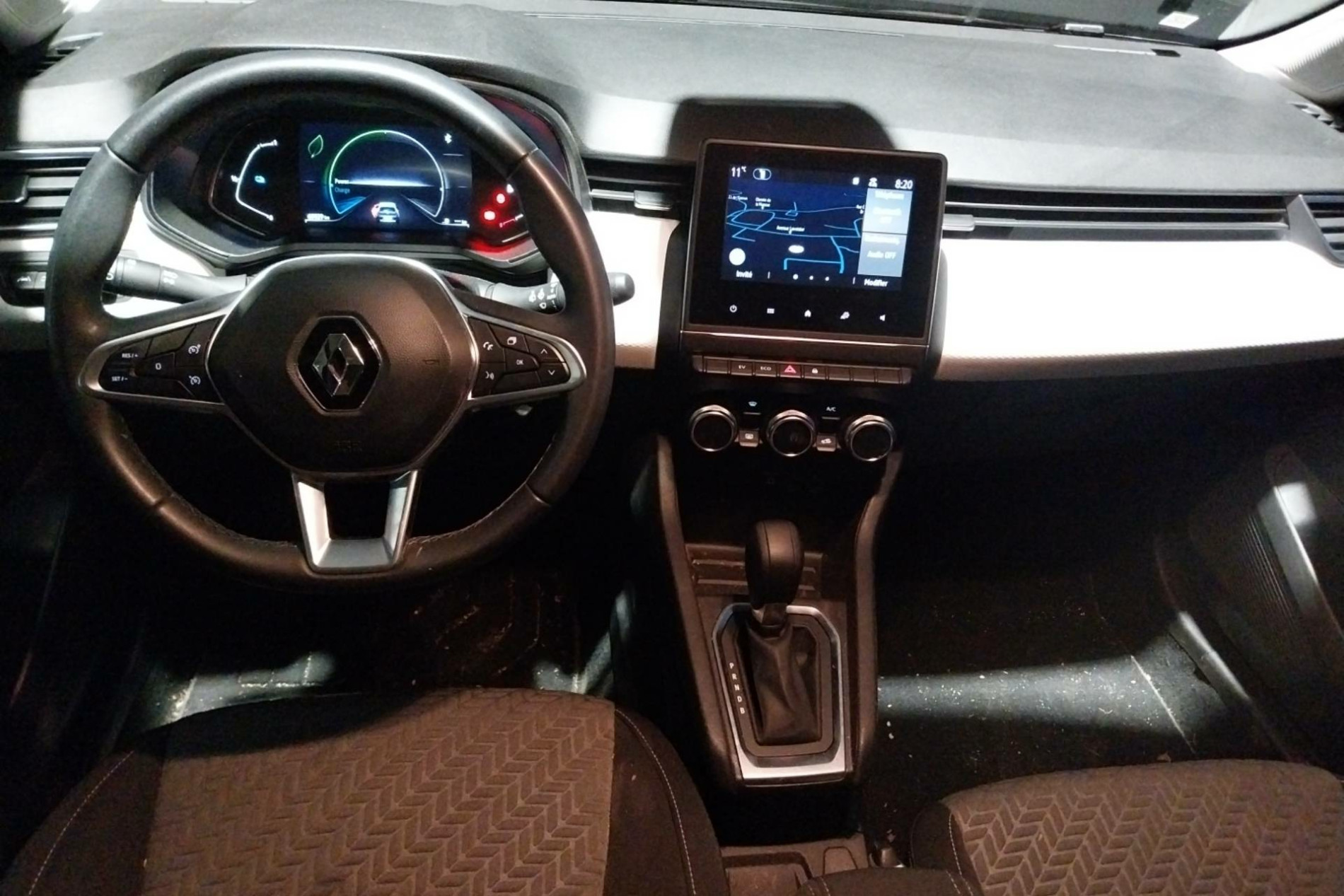 Vente en ligne Renault Clio 5 Clio E-Tech full hybrid 145 au prix de 16 990 €