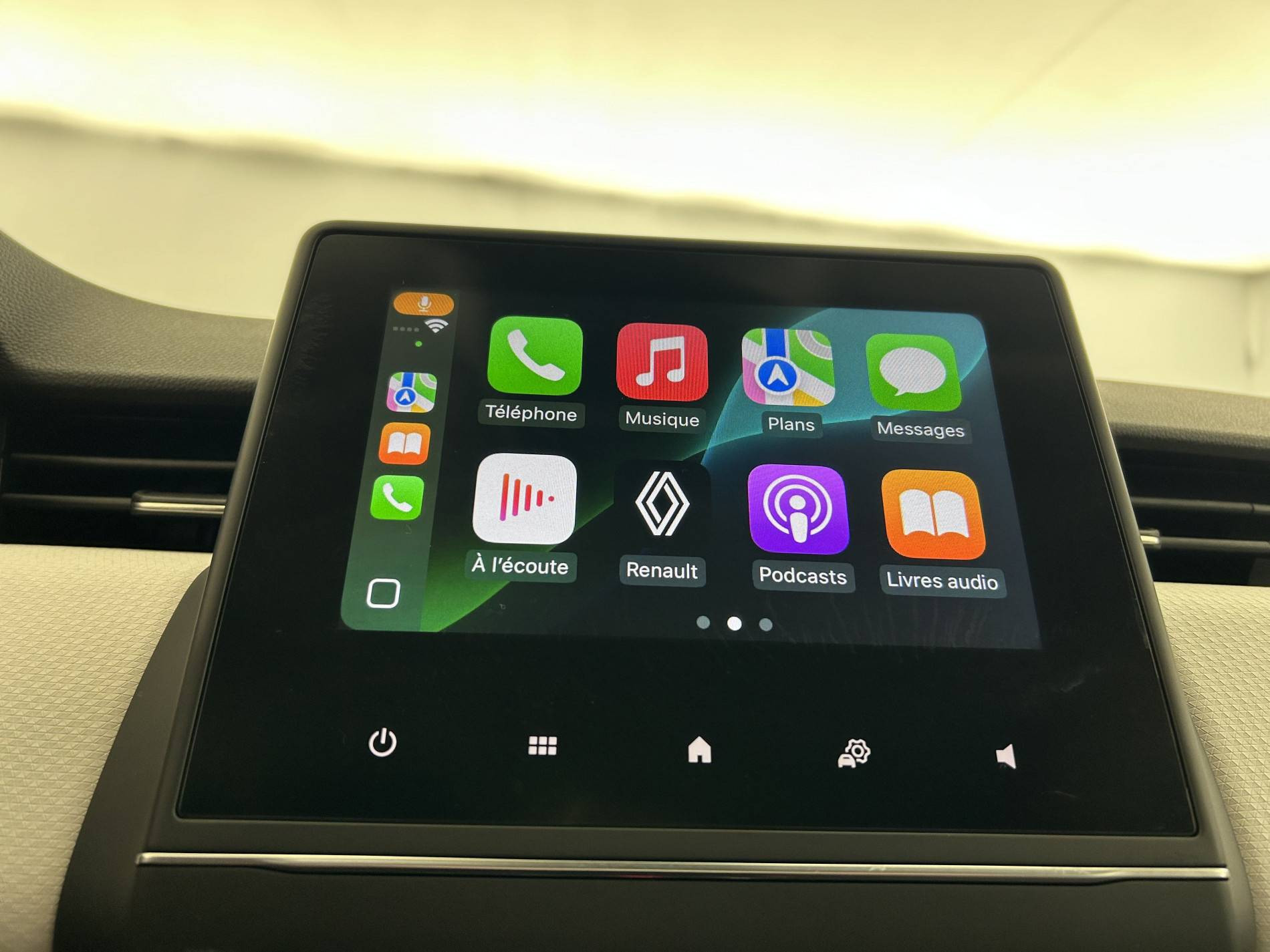 Vente en ligne Renault Clio 5 Clio E-Tech full hybrid 145 au prix de 16 990 €