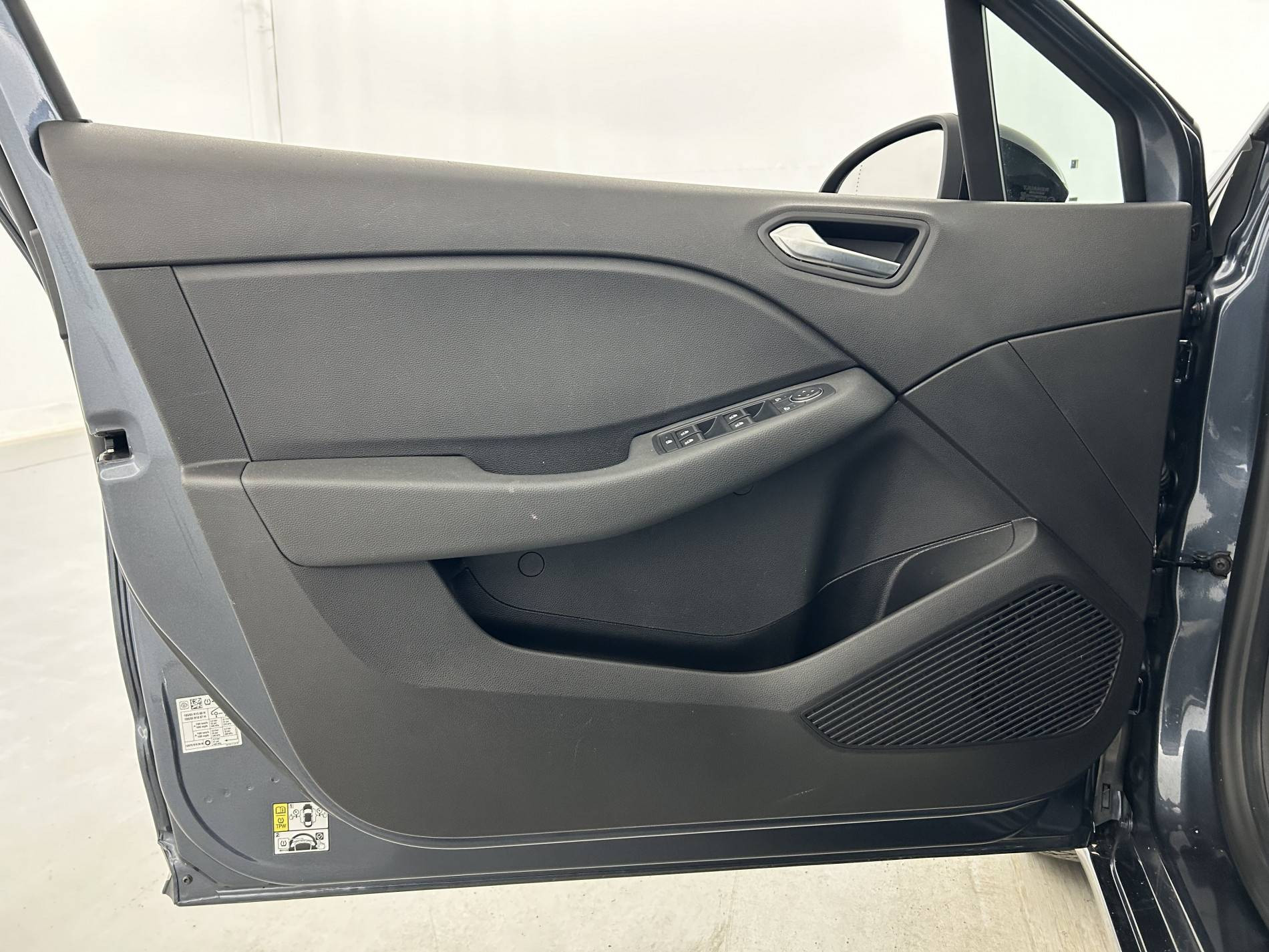 Vente en ligne Renault Clio 5 Clio E-Tech full hybrid 145 au prix de 16 990 €