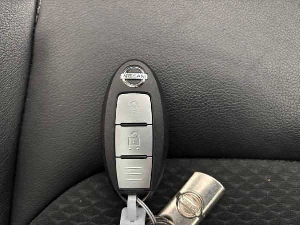 Vente en ligne Nissan Qashqai  1.3 DIG-T 160 DCT au prix de 18 990 €