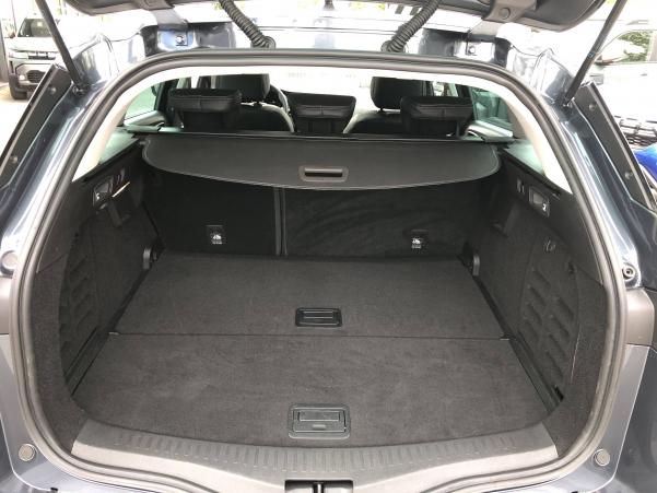 Vente en ligne Renault Megane 4 Estate  Blue dCi 115 EDC au prix de 23 990 €