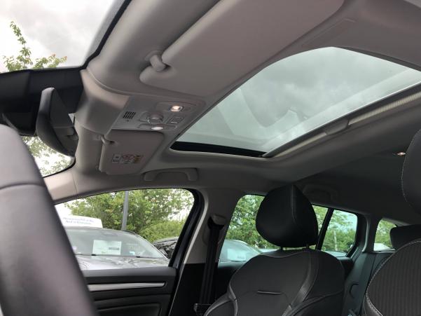 Vente en ligne Renault Megane 4 Estate  Blue dCi 115 EDC au prix de 23 990 €