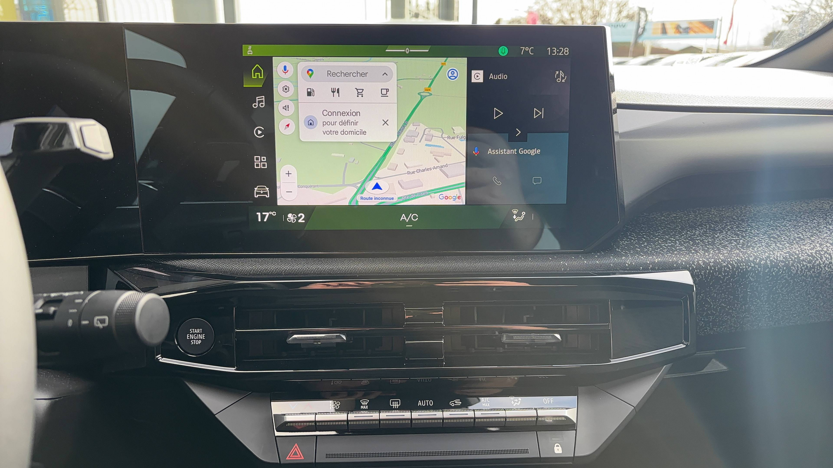 Vente en ligne Renault Clio 6 Clio E-Tech full hybrid 160 ch au prix de 28 200 €