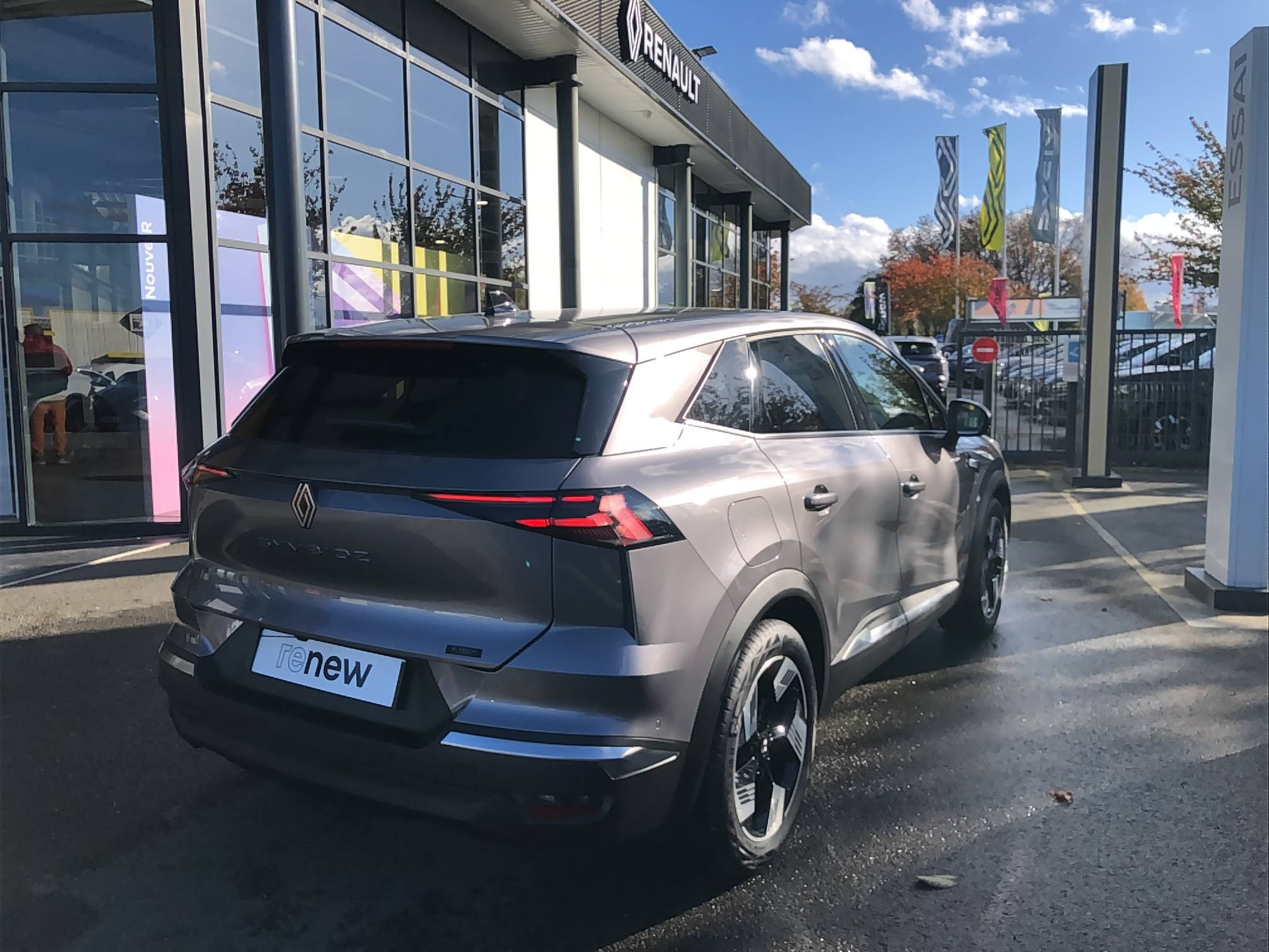 Vente en ligne Renault Symbioz  E-Tech full hybrid 145 au prix de 29 690 €