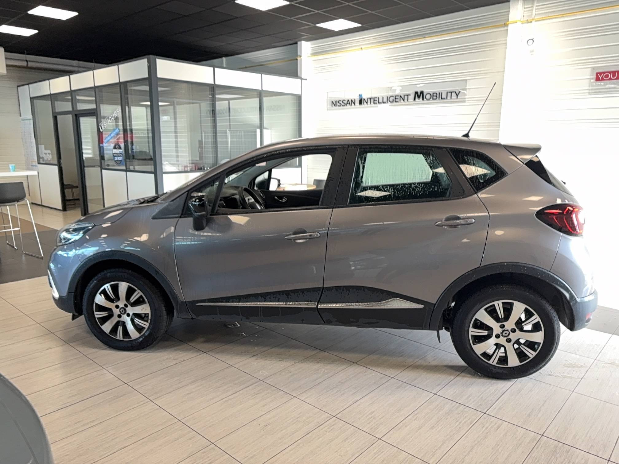 Vente en ligne Renault Captur  dCi 90 au prix de 13 990 €