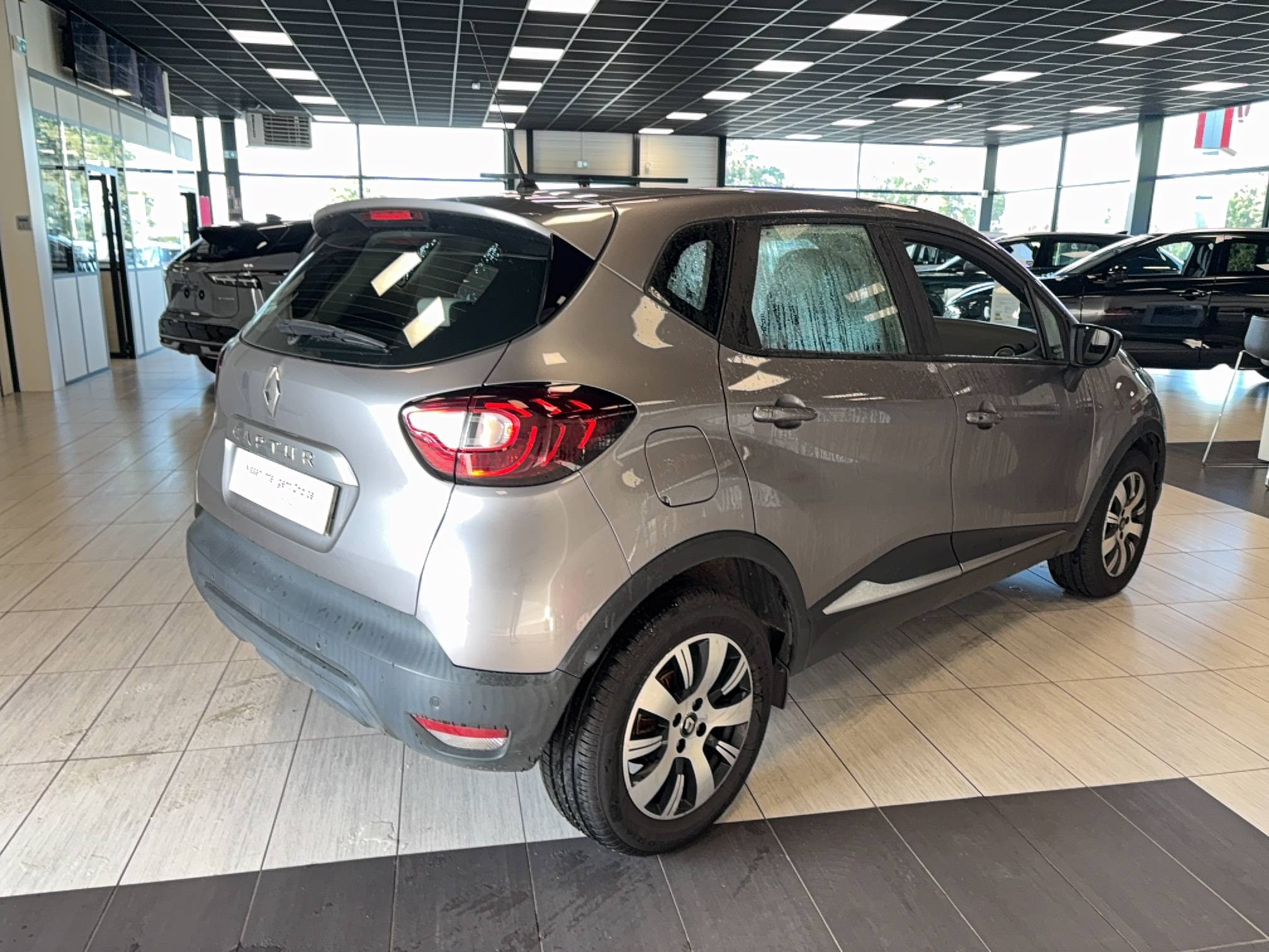 Vente en ligne Renault Captur  dCi 90 au prix de 13 990 €
