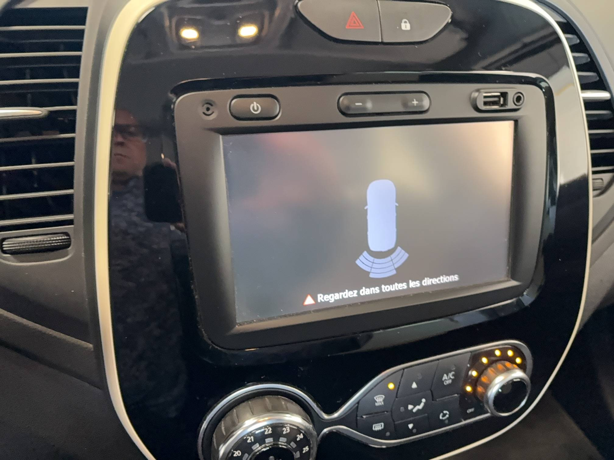 Vente en ligne Renault Captur  dCi 90 au prix de 13 990 €