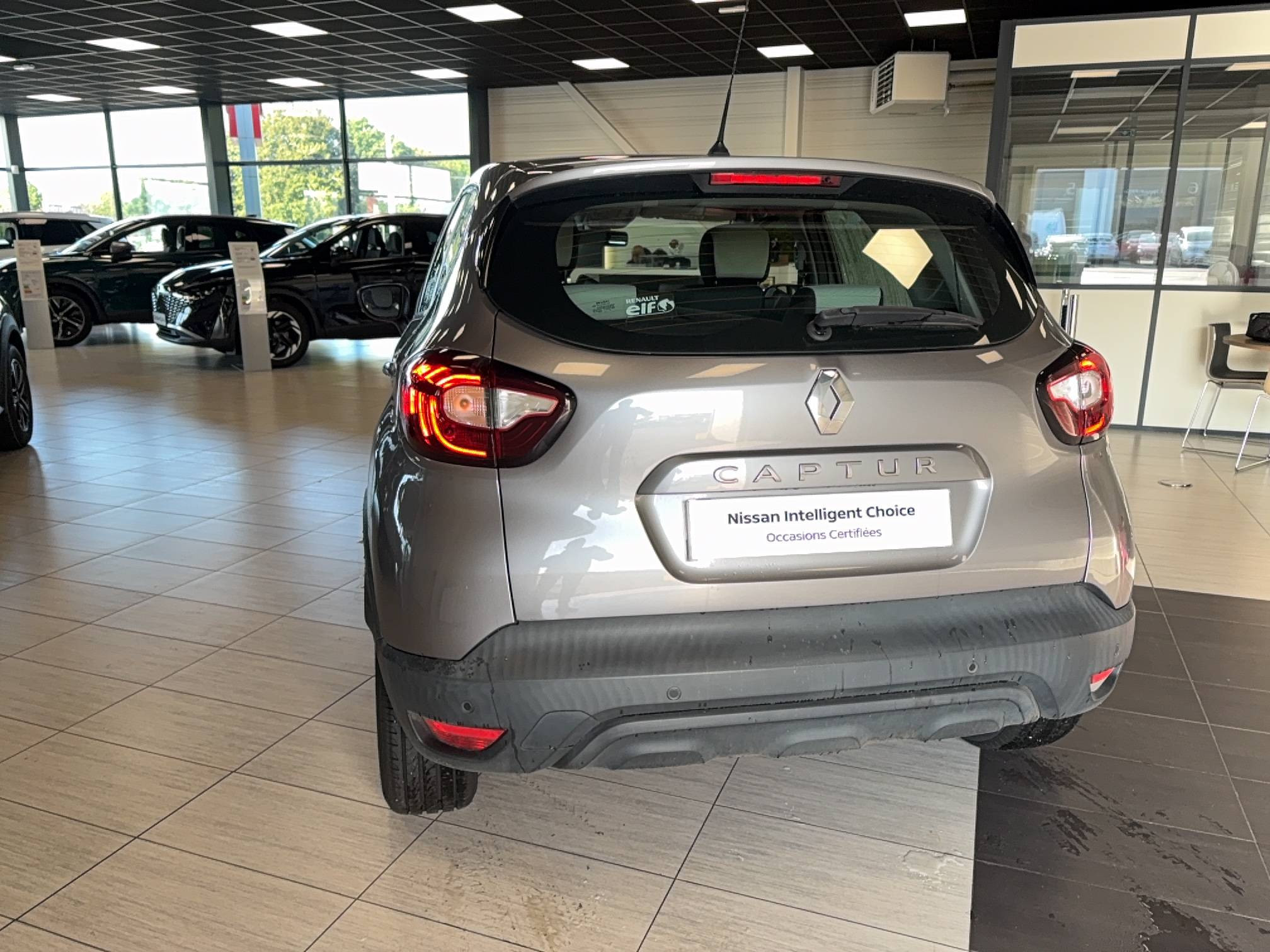 Vente en ligne Renault Captur  dCi 90 au prix de 13 990 €