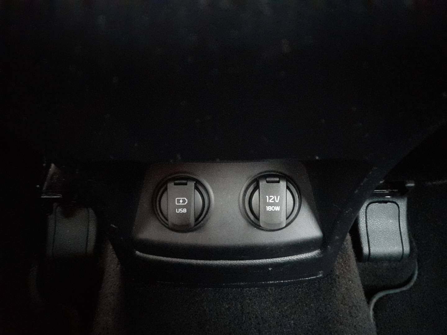 Vente en ligne Kia Sportage  1.6 CRDi 136ch MHEV ISG DCT7 4x2 au prix de 21 990 €