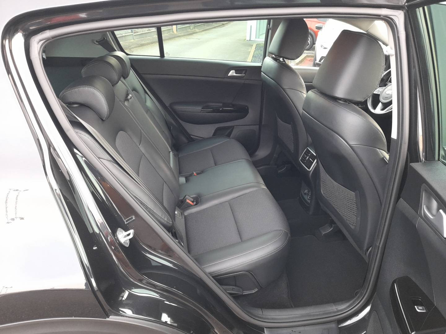 Vente en ligne Kia Sportage  1.6 CRDi 136ch MHEV ISG DCT7 4x2 au prix de 21 990 €