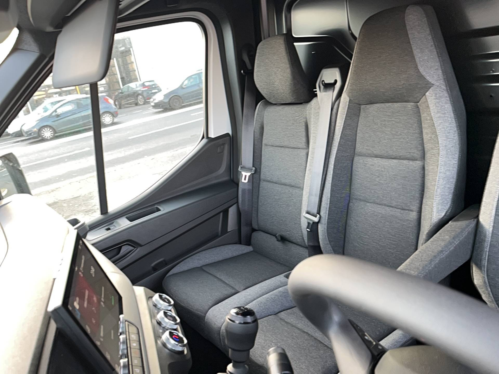 Vente en ligne Nissan Interstar  3T3 L2H2 2.0 DCI 130 au prix de 45 240 €