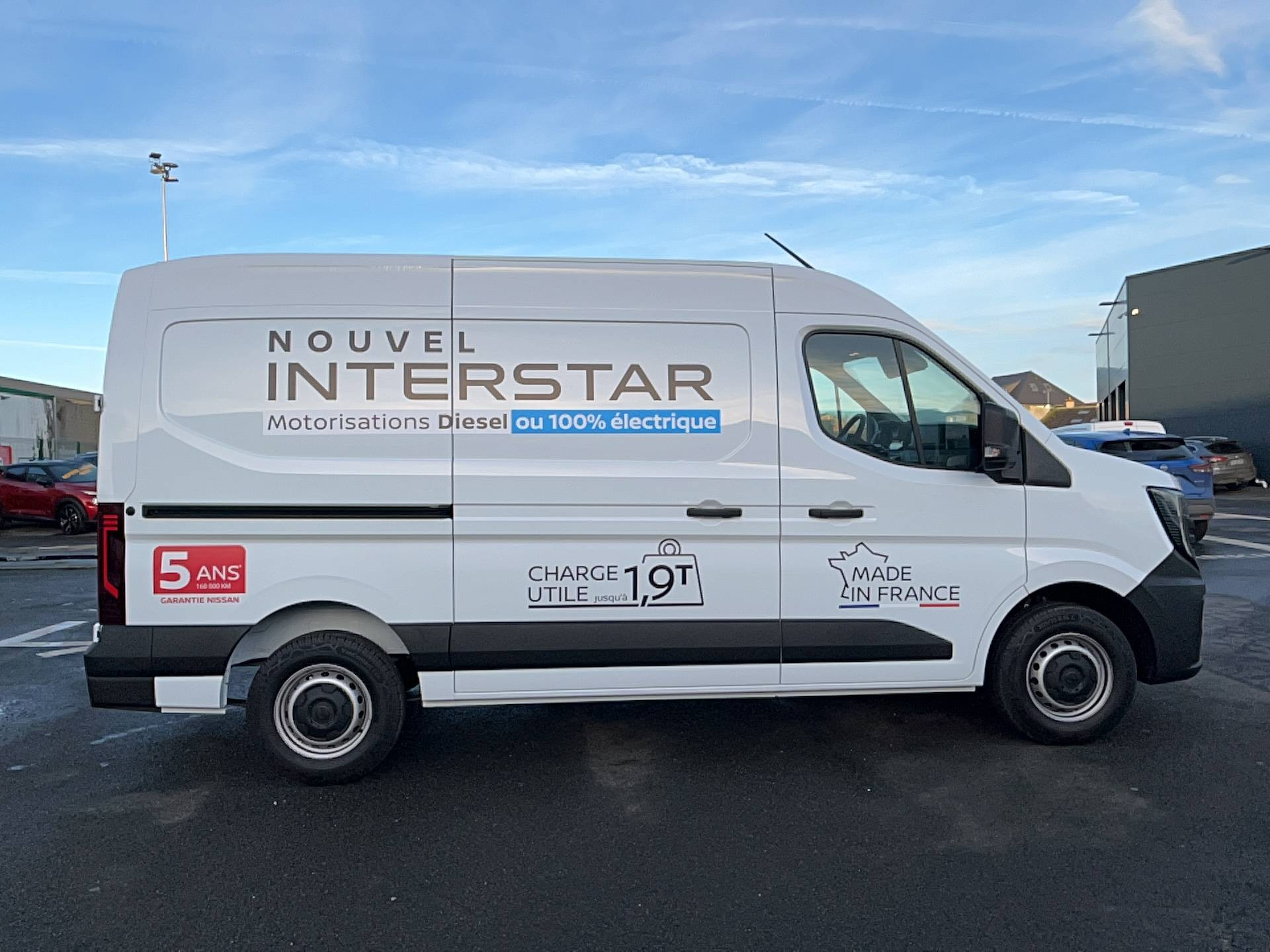 Vente en ligne Nissan Interstar  3T3 L2H2 2.0 DCI 130 au prix de 45 240 €