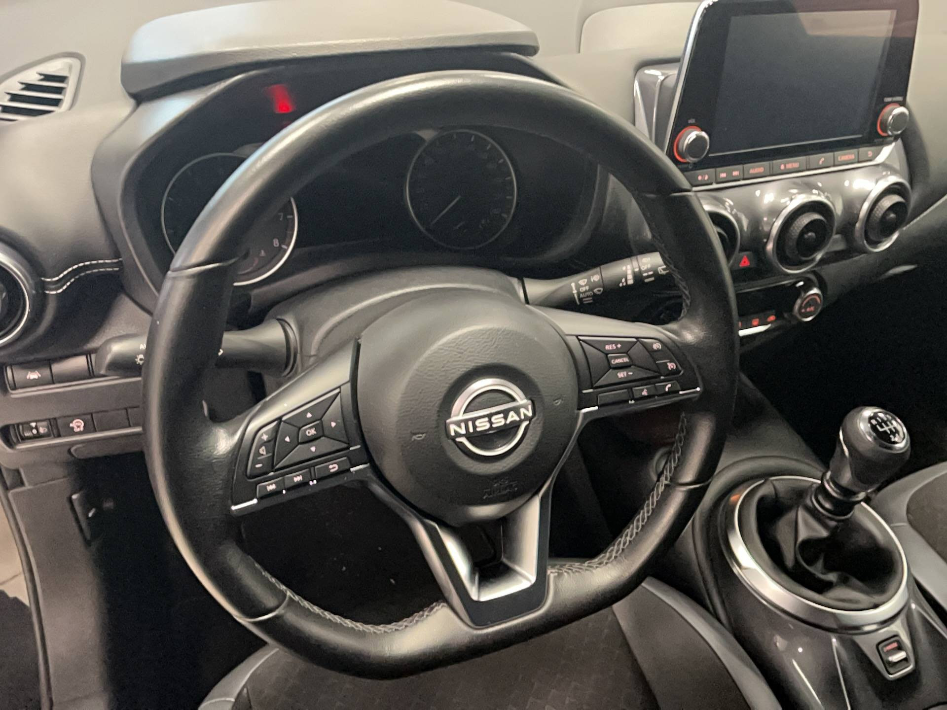 Vente en ligne Nissan Juke Juke DIG-T 114 au prix de 17 990 €