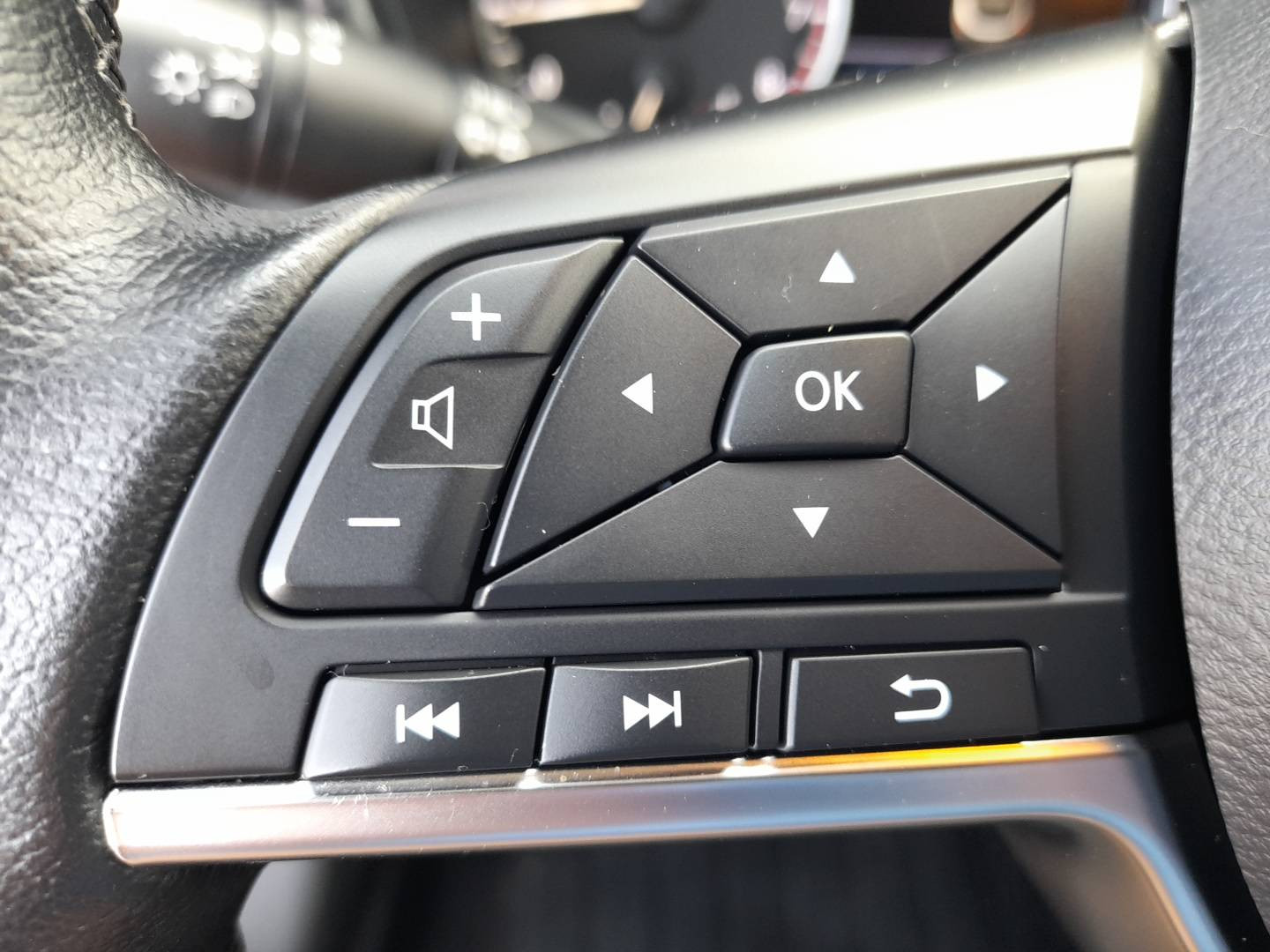 Vente en ligne Nissan Juke Juke DIG-T 114 au prix de 17 990 €