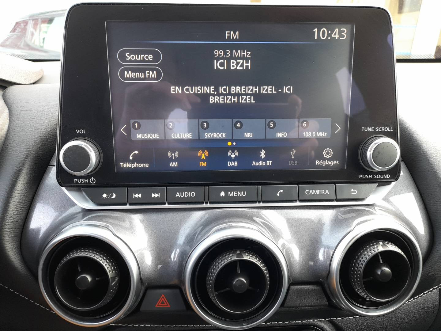 Vente en ligne Nissan Juke Juke DIG-T 114 au prix de 17 990 €