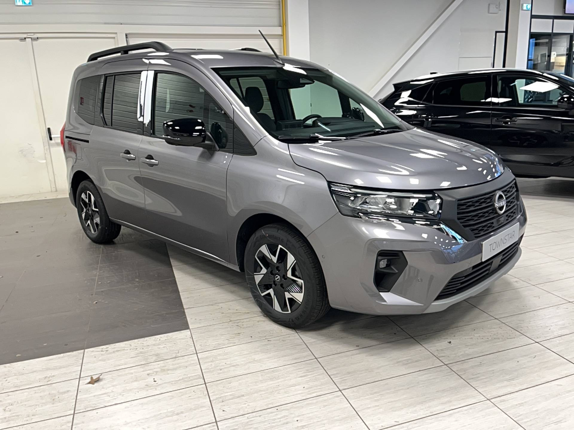 Vente en ligne Nissan Townstar Combi  L1 TCE 130 BVM GSR2b au prix de 27 700 €