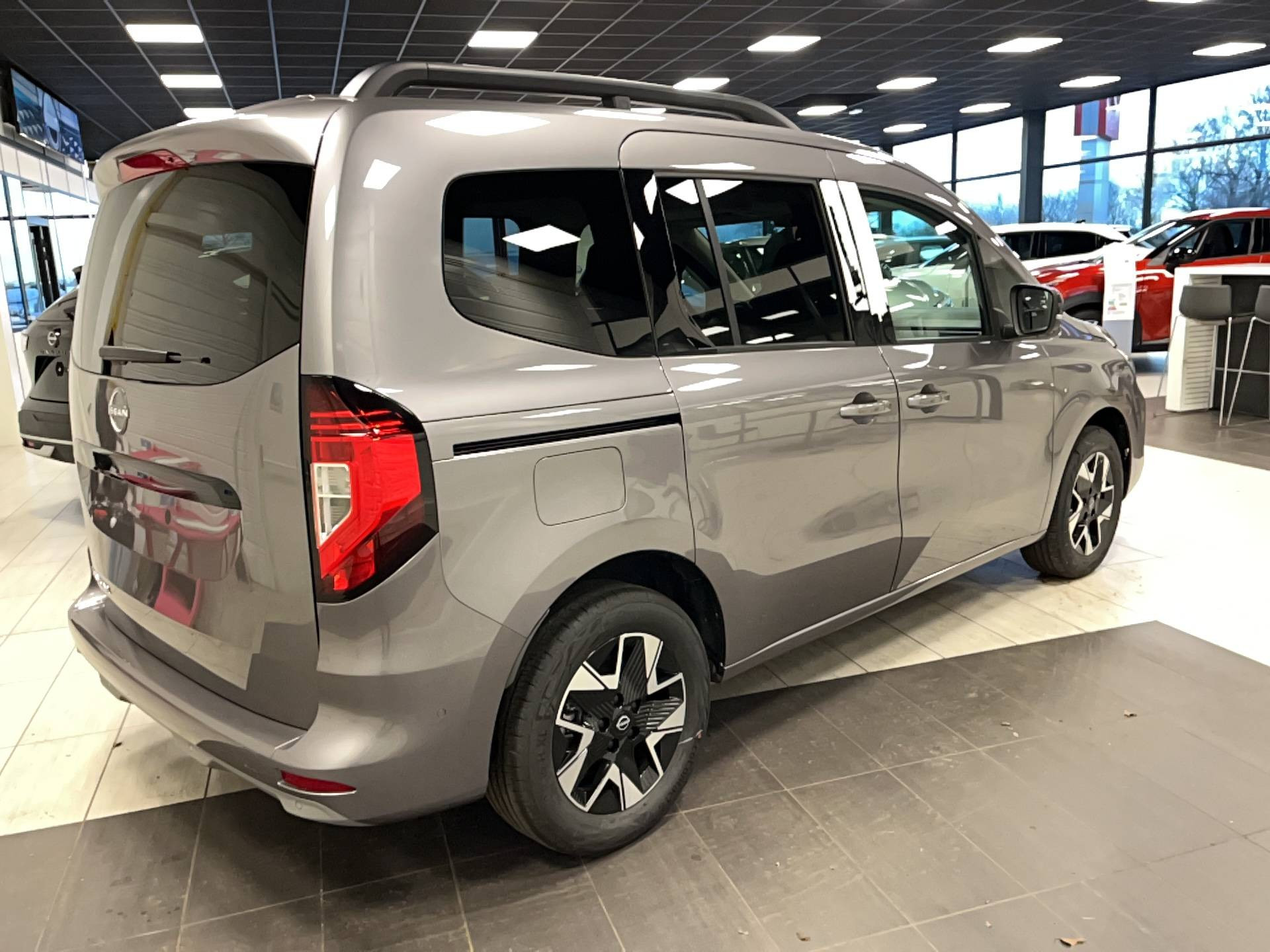 Vente en ligne Nissan Townstar Combi  L1 TCE 130 BVM GSR2b au prix de 27 700 €