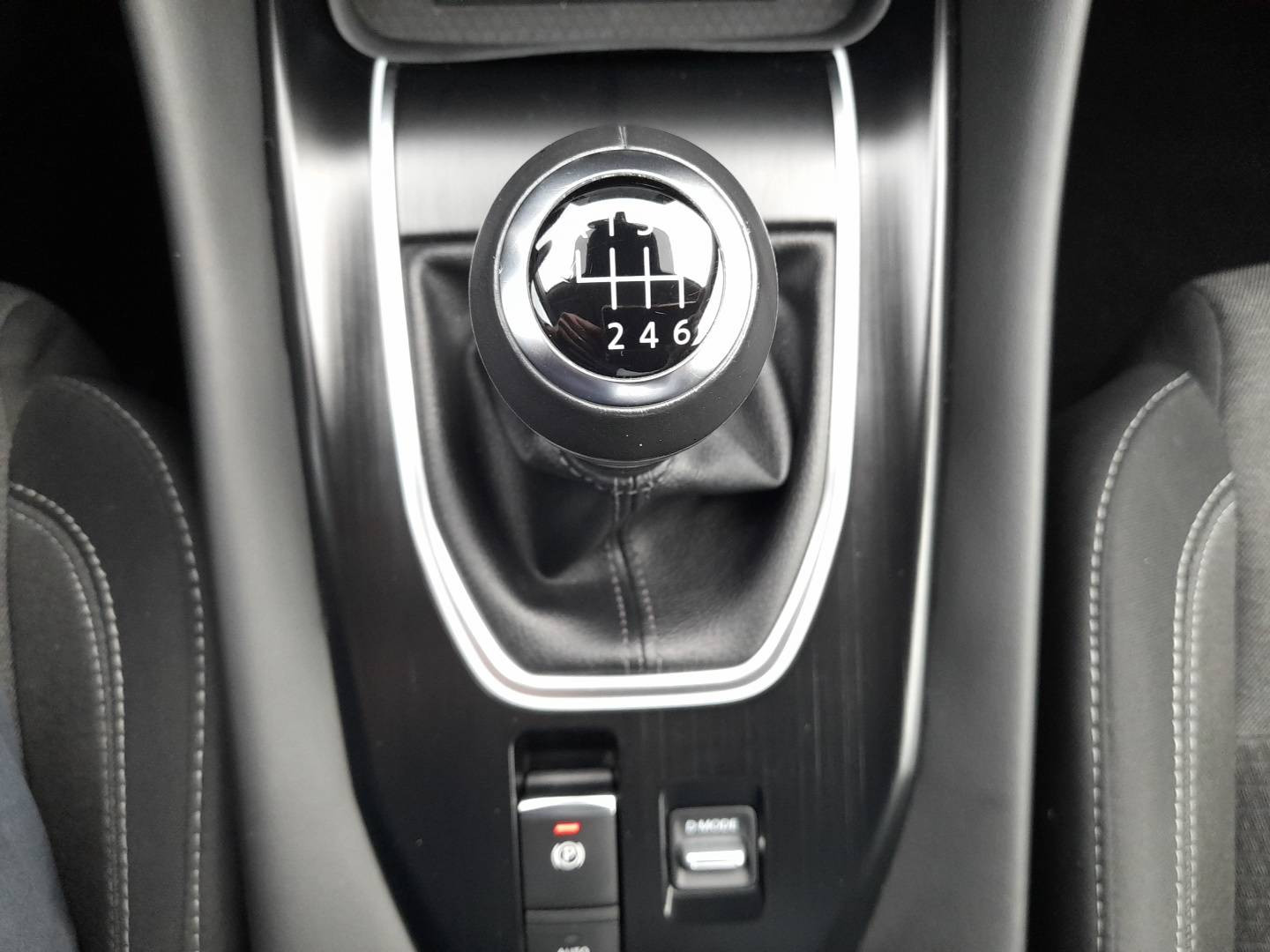 Vente en ligne Nissan Qashqai  MILD HYB 140 CH  au prix de 21 490 €