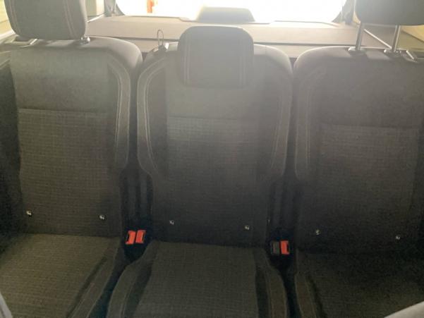 Vente en ligne Peugeot e-Rifter Rifter Standard e136ch 5pl au prix de 21 990 €
