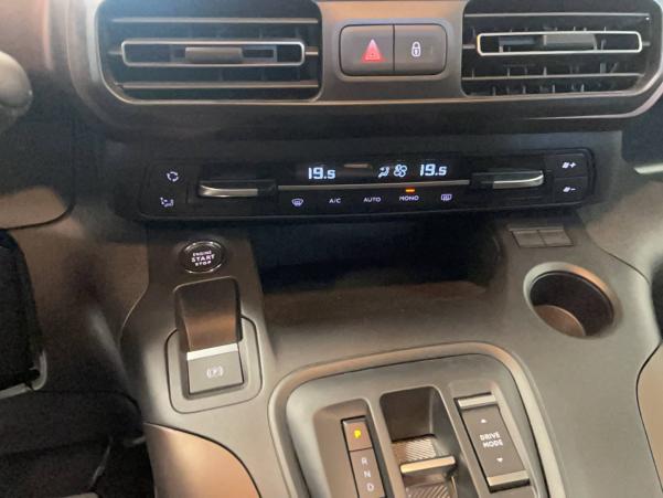 Vente en ligne Peugeot e-Rifter Rifter Standard e136ch 5pl au prix de 21 990 €