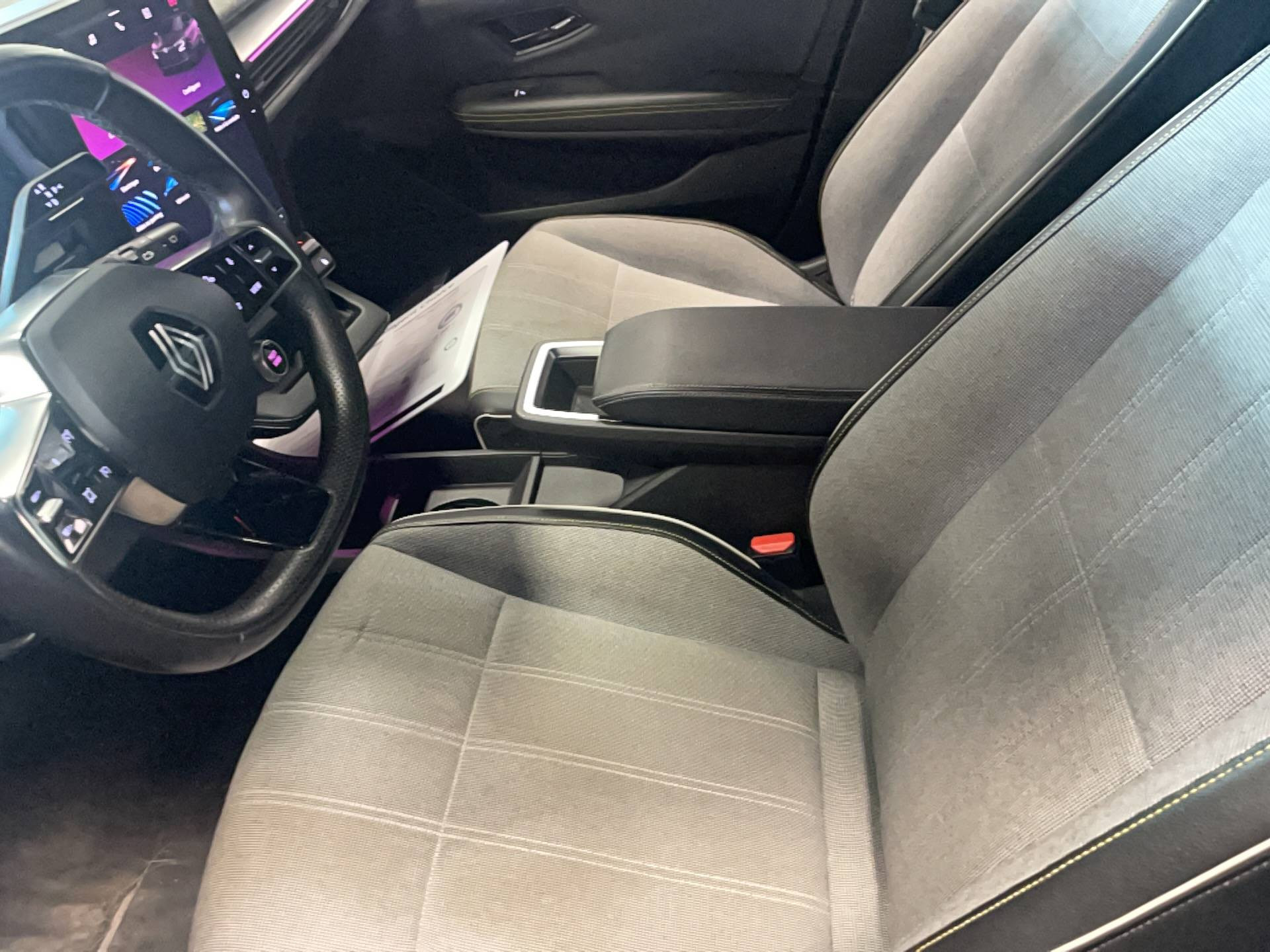 Vente en ligne Renault Megane E-Tech  EV40 130ch standard charge au prix de 18 990 €